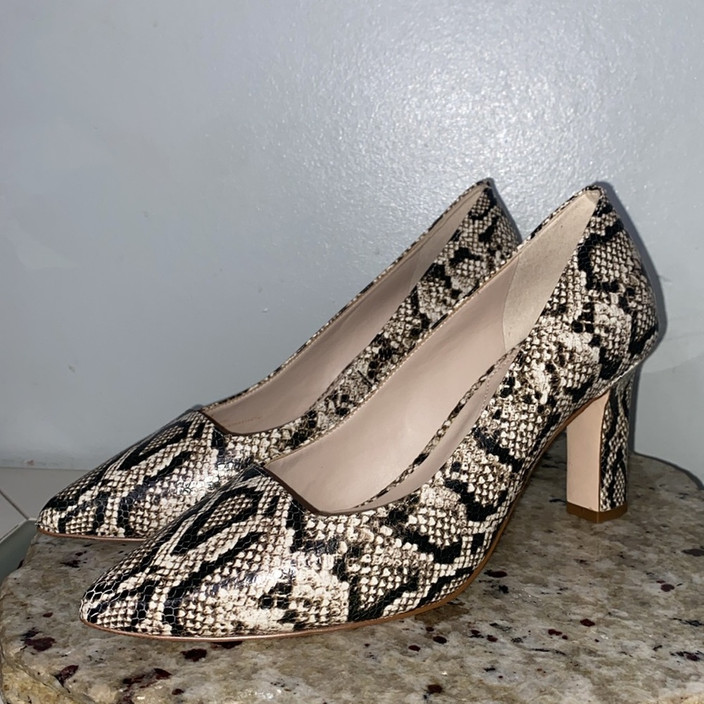 Cole Haan Snake Skin Embossed Leather Pointed Toe Square Heel Pumps Size 8 NWOB - Picture 6 of 16